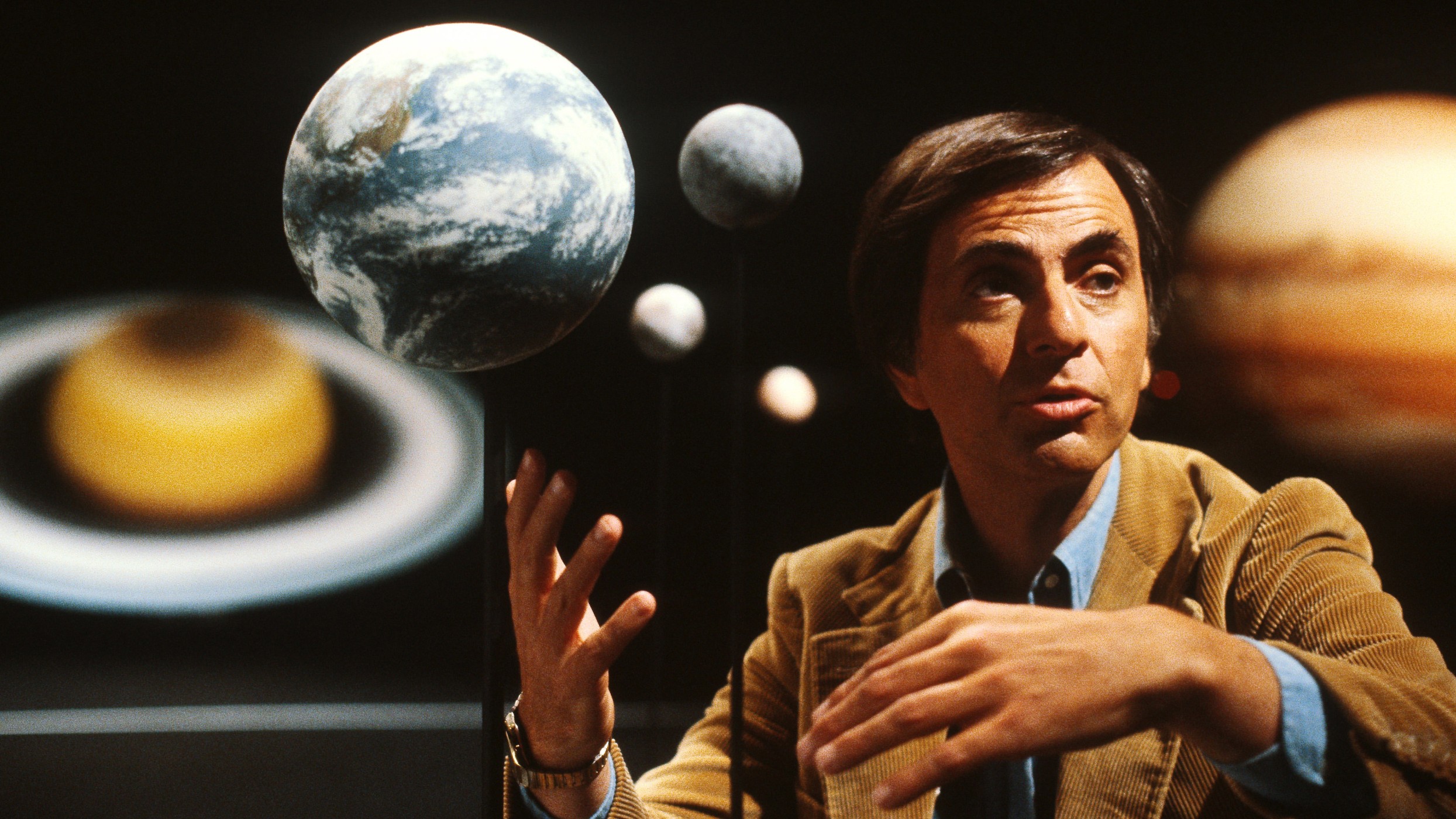 A Disturbing 1995 Prediction By Carl Sagan Accurately Describes America Today Big Think