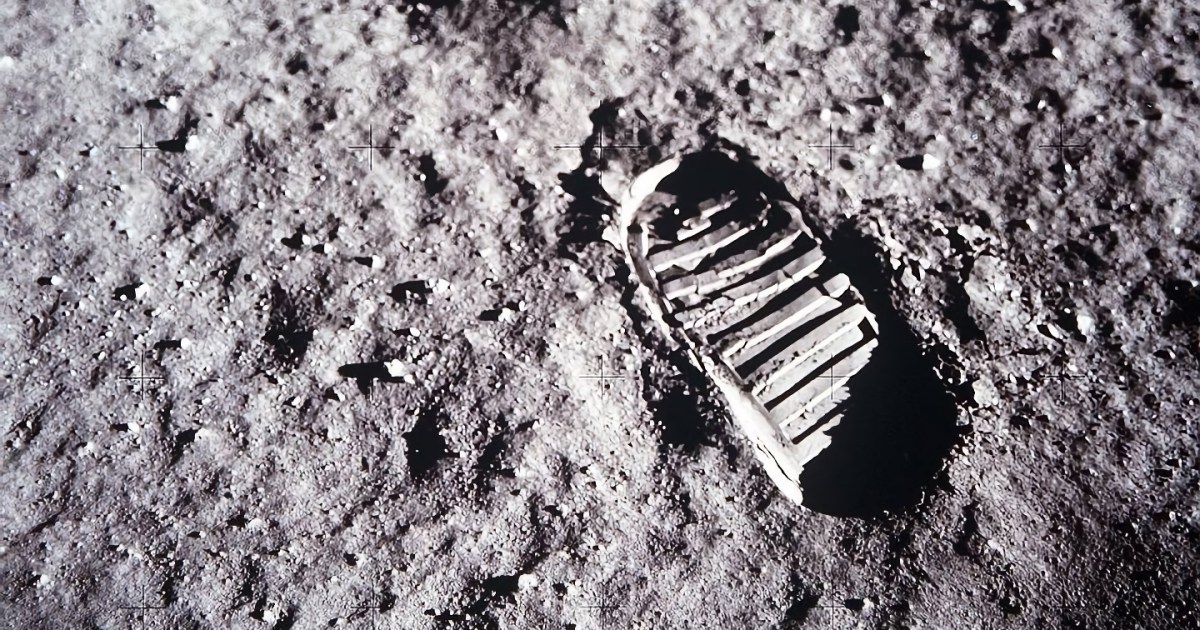 Future astronauts face stickier moon dust