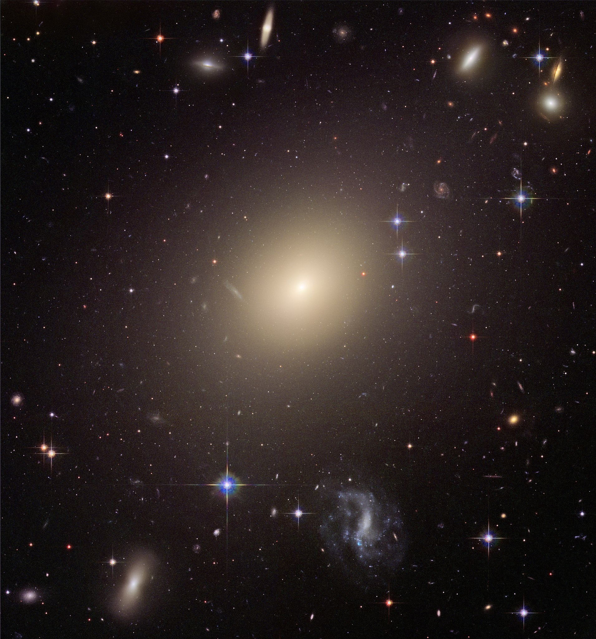 Galaktyka Abell S740 ESO 325-G004