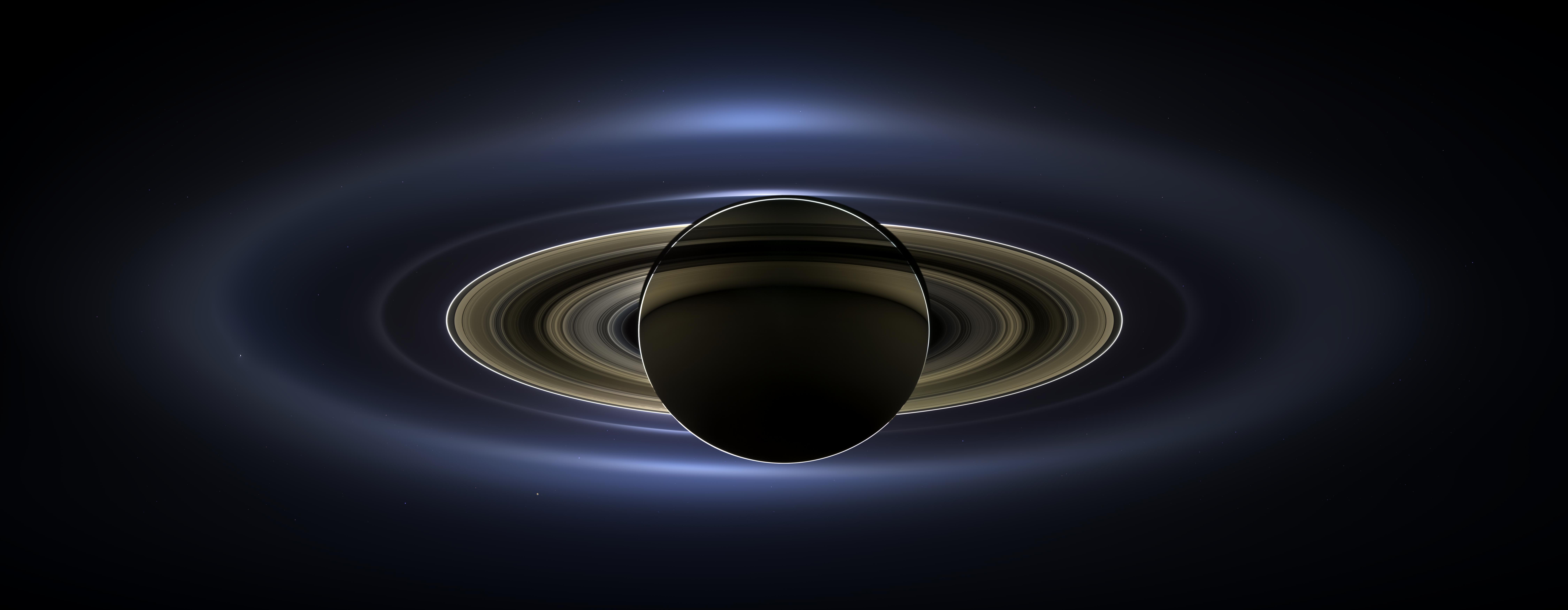 NASA Cassini затмевает кольца Сатурна