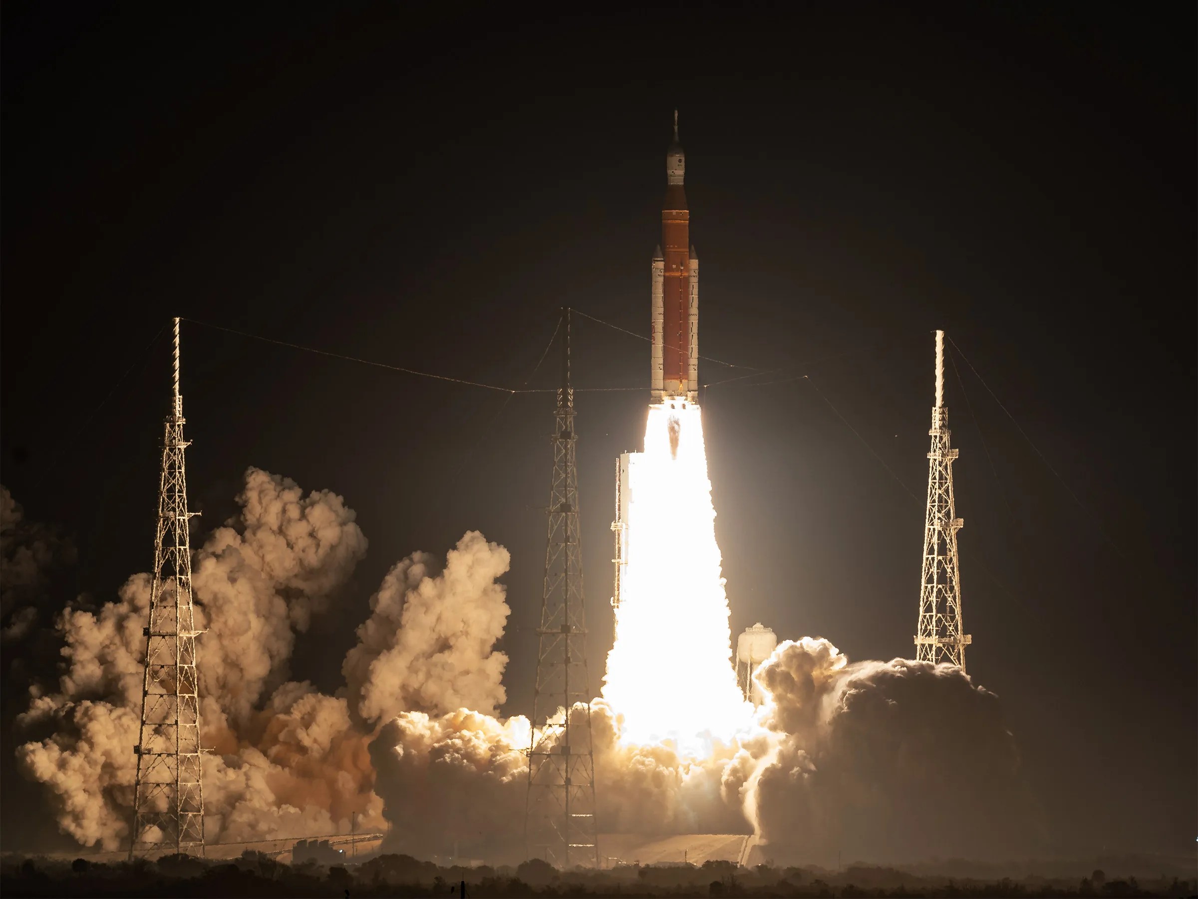 Artemis 1 sls launch
