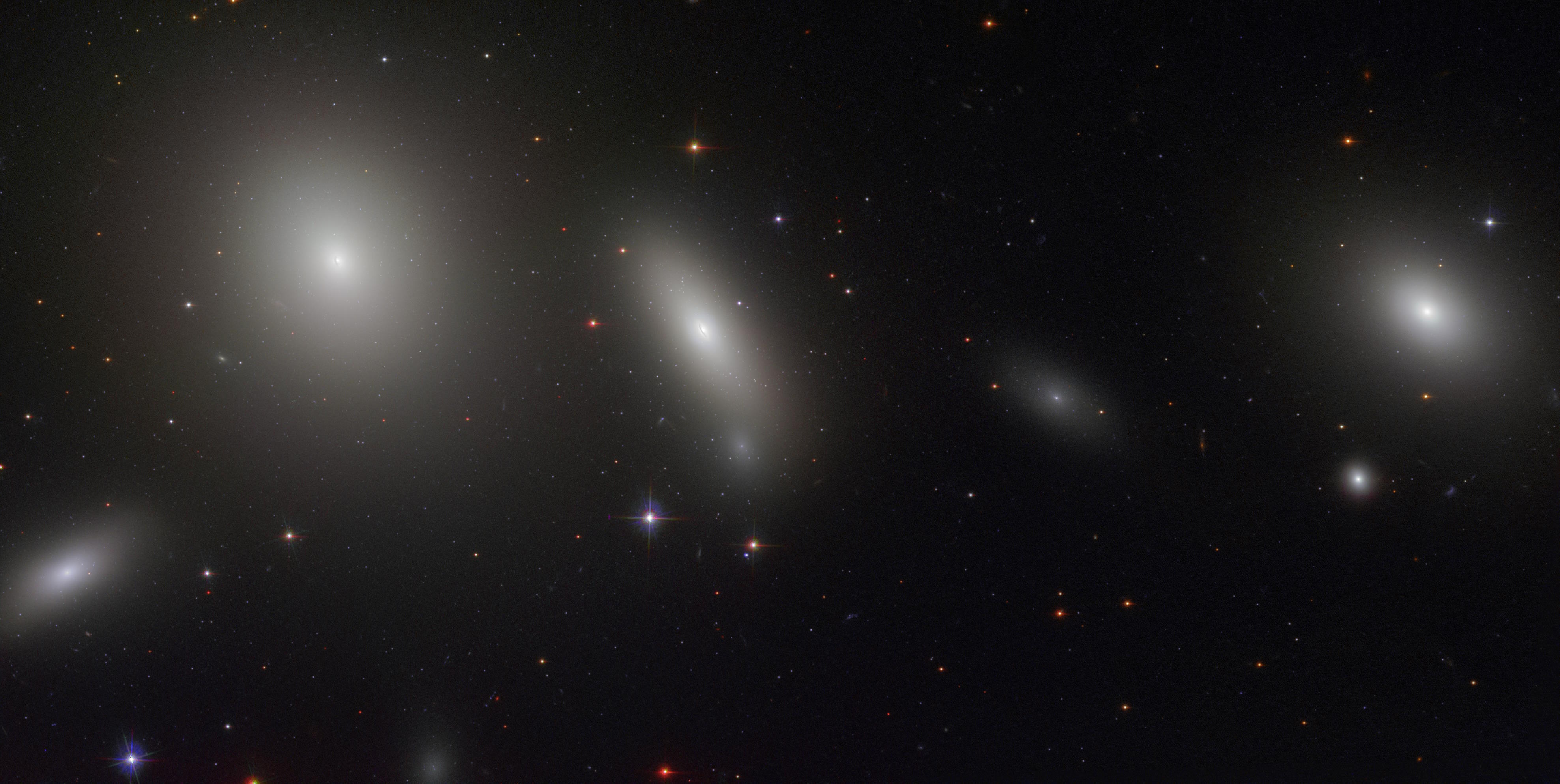 Perseus cluster chain of galaxies