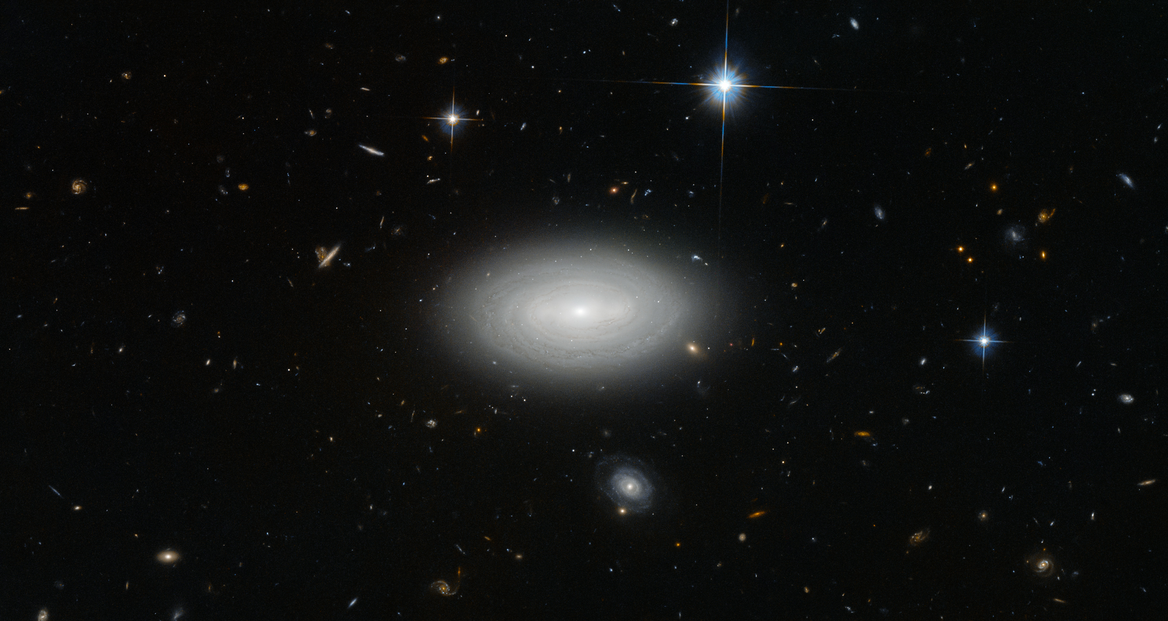 Loneliest galaxy MCG+01–02–015 Hubble