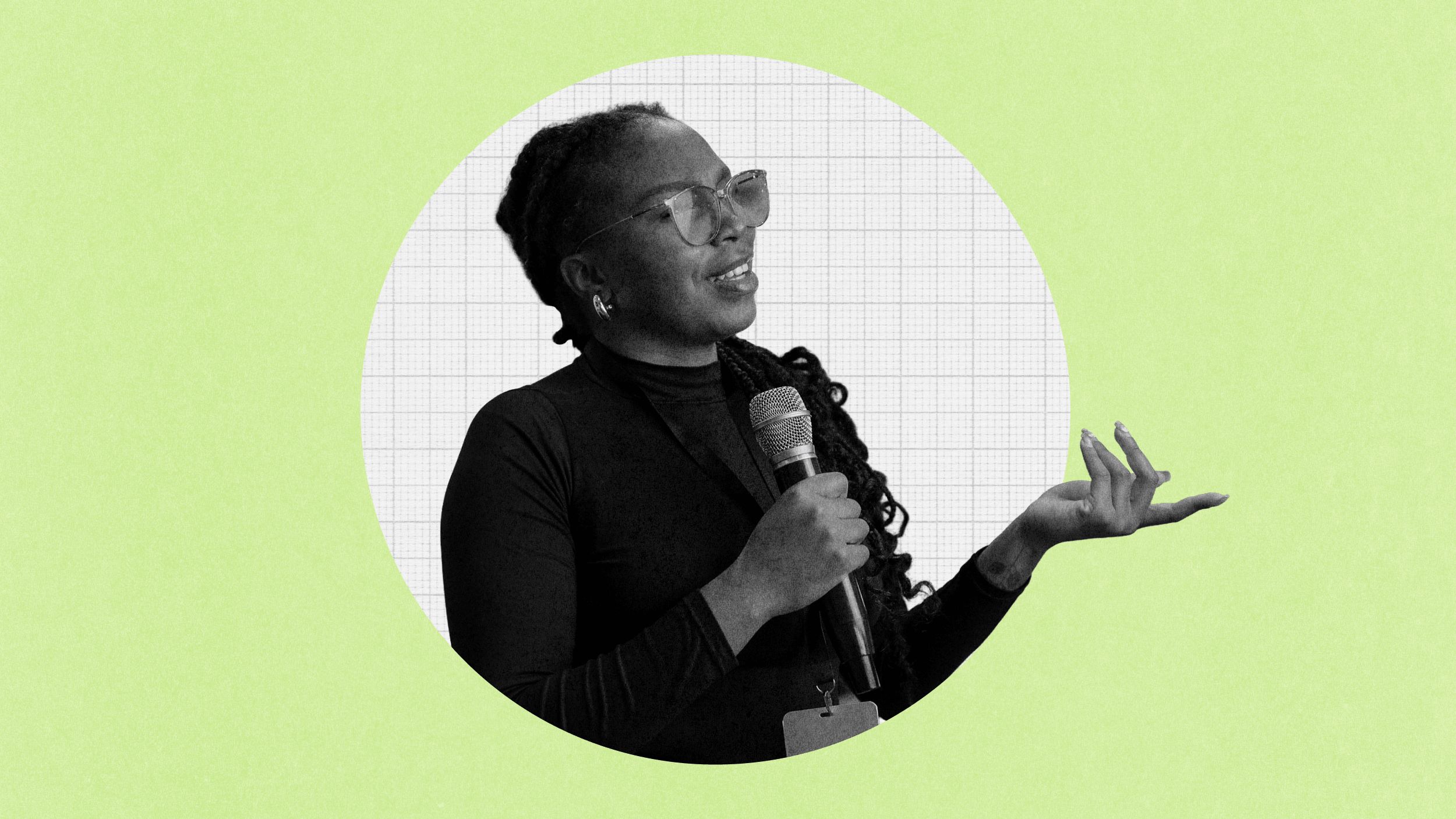 A person with glasses holds a microphone and gestures while speaking, shown against a green circular background.